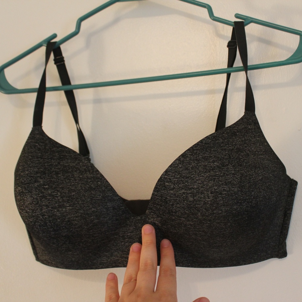 36 D bra victoria's secret